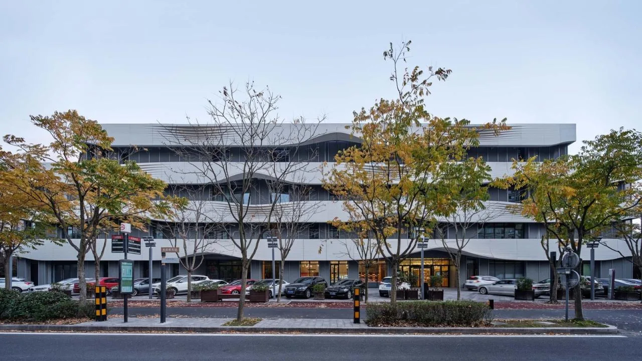 BIM Architecture | Roaming White Slices, Shanghai Fish/Tongji Original Design Studio
