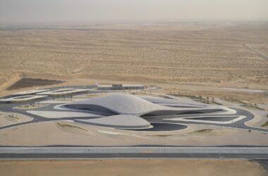 BIM Architecture: Sand Dune-Inspired BEEAH Headquarters by Zaha Hadid Architects-BIM WORLD