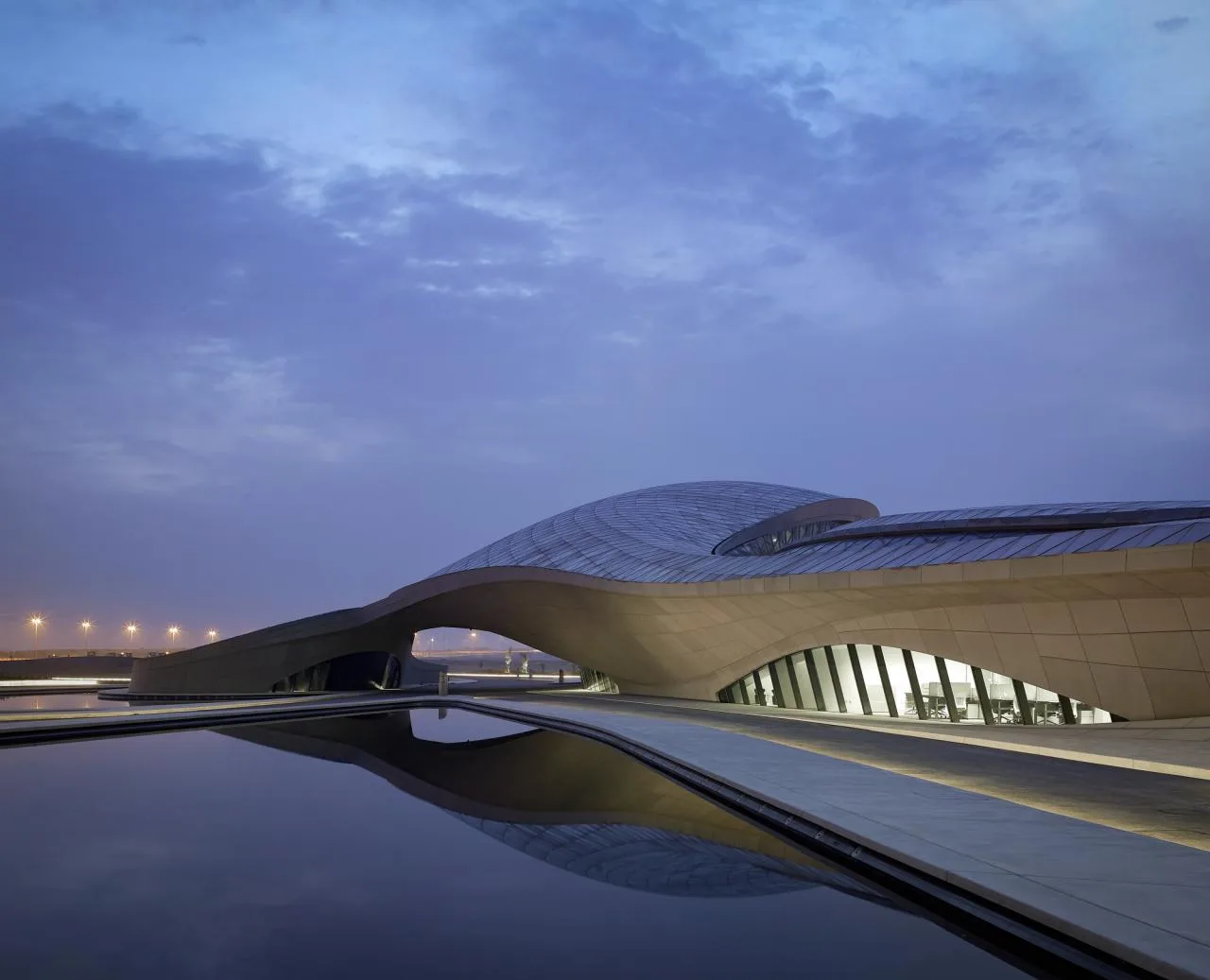 BIM Architecture | Sand Dunes in the Desert, BEEAH Headquarters Building/Zaha Hadid Architects