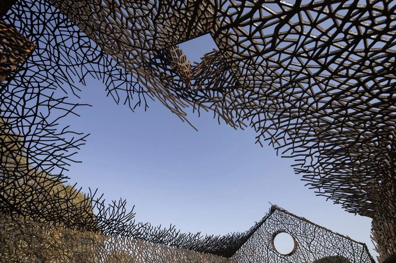 BIM Architecture | "The Disappearing House" by Hu Quanchun