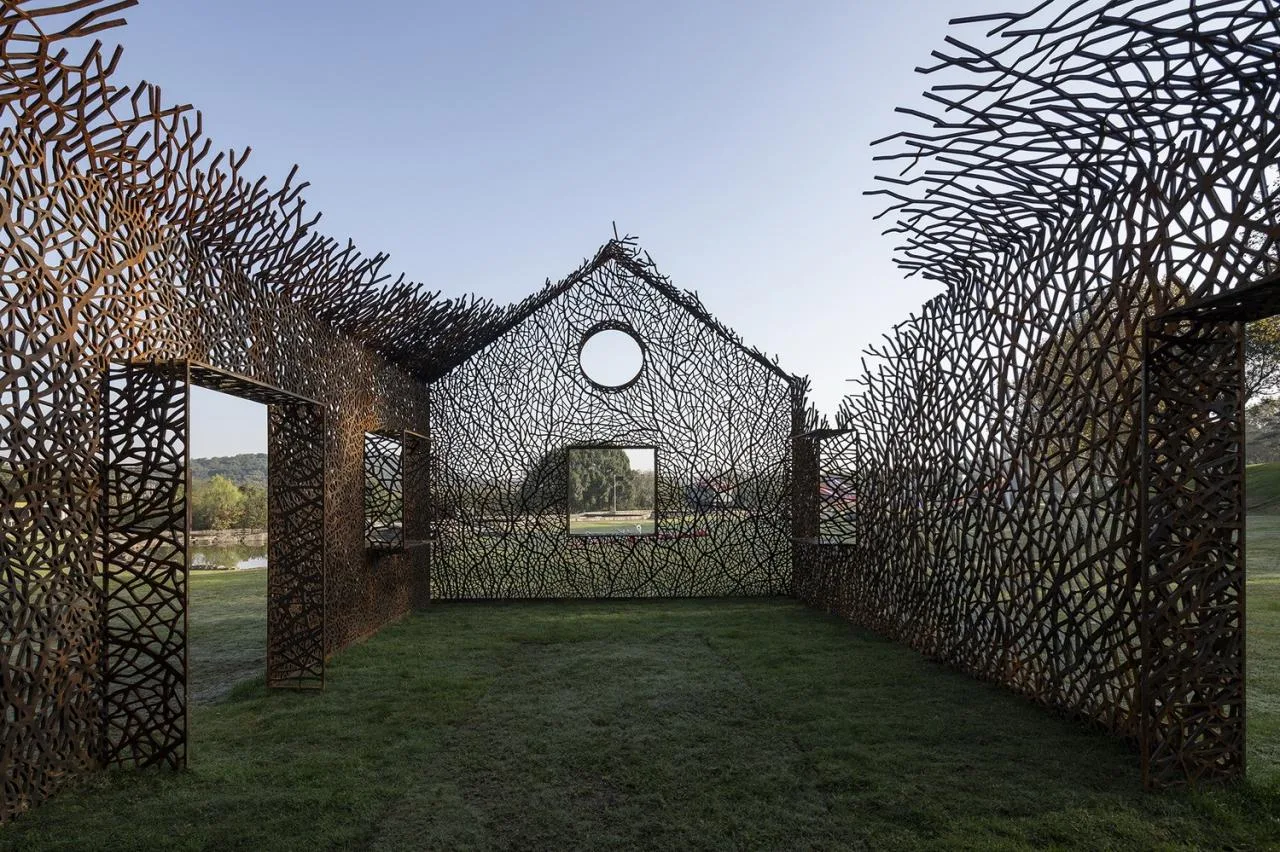 BIM Architecture | "The Disappearing House" by Hu Quanchun