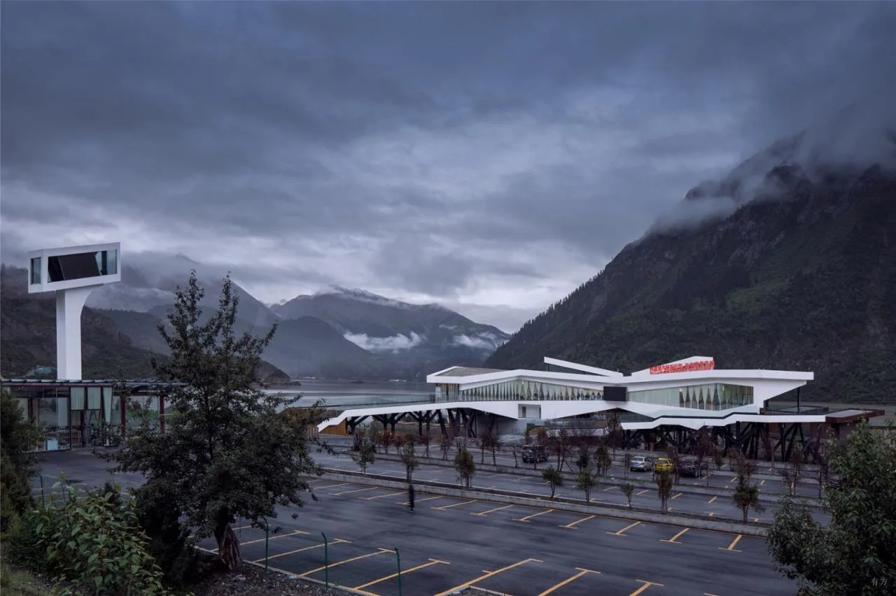 Ranwu Lake Camp Existing Buildings