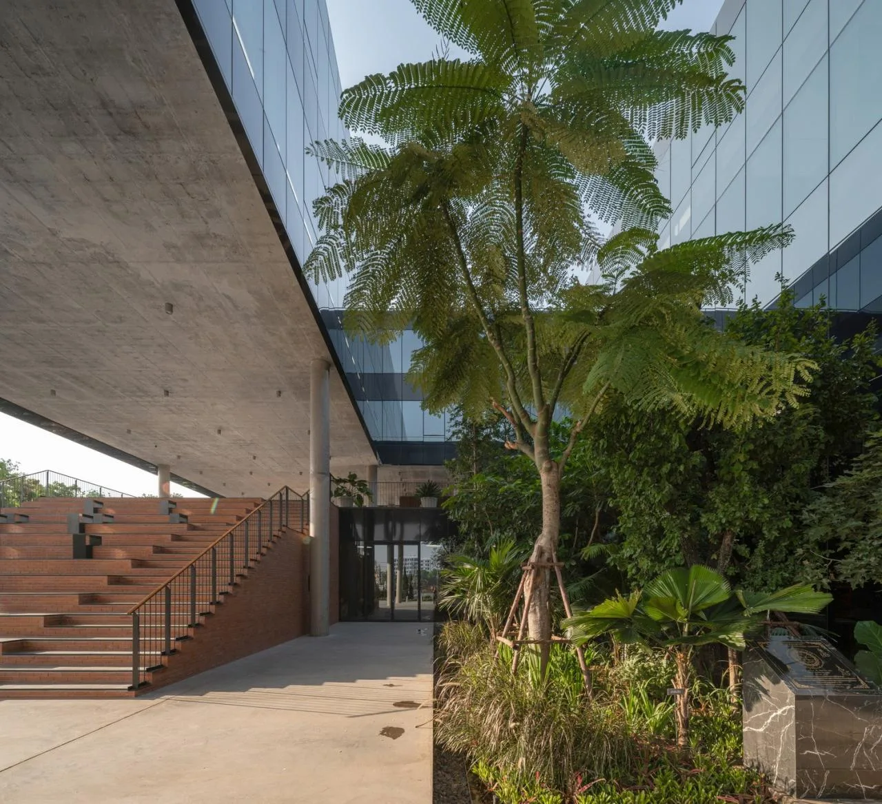 BIM Architecture | Choice Company Headquarters/Plan Associates