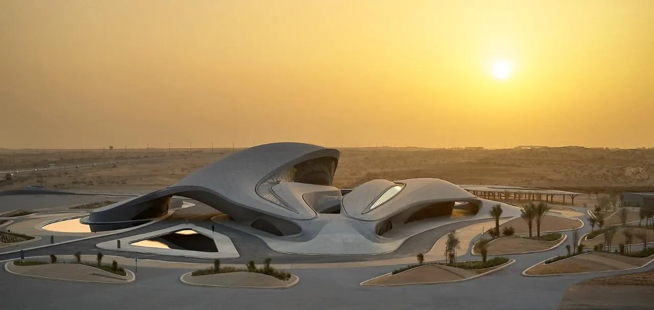 BIM Architecture | Sand Dunes in the Desert, BEEAH Headquarters Building/Zaha Hadid Architects