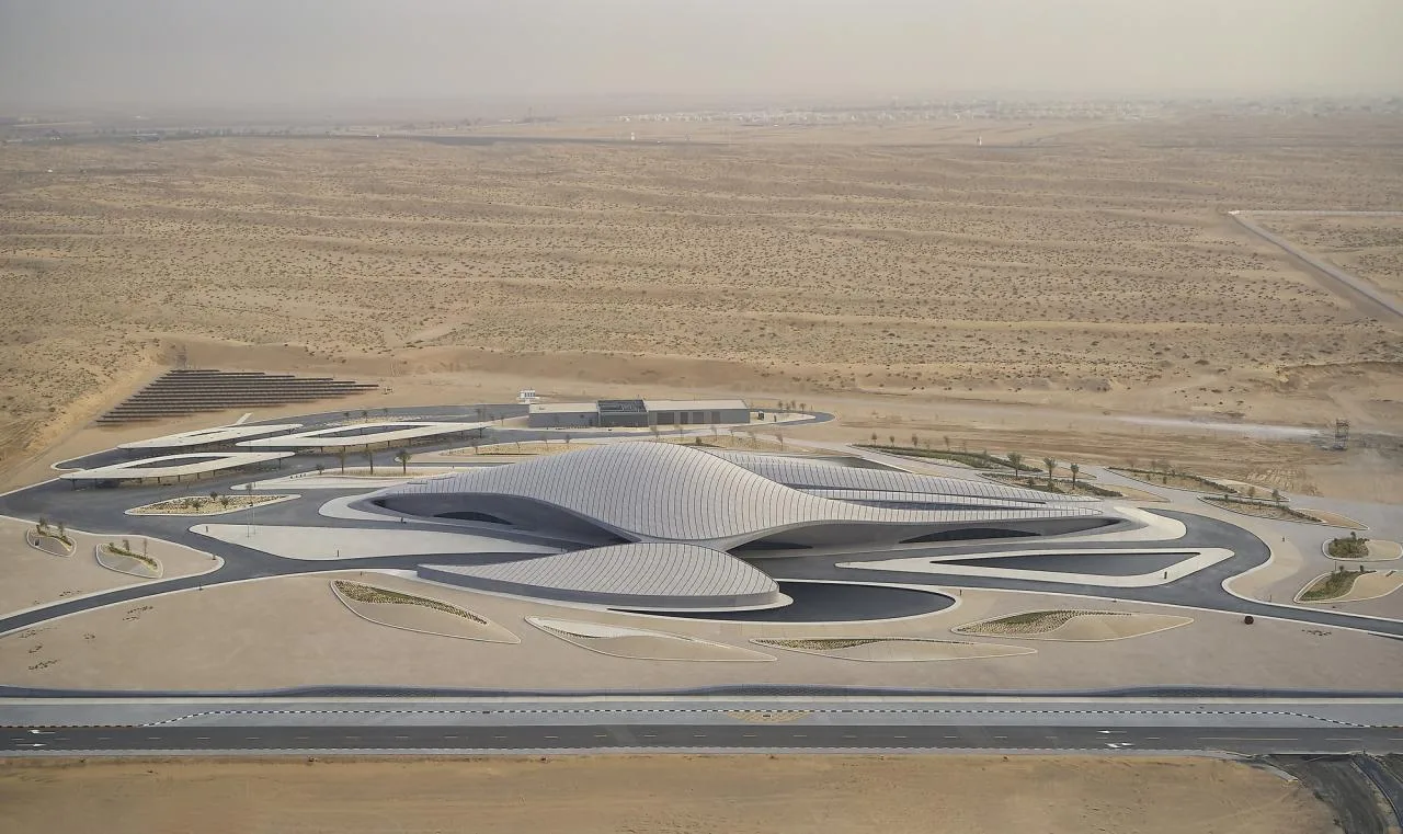 BIM Architecture | Sand Dunes in the Desert, BEEAH Headquarters Building/Zaha Hadid Architects