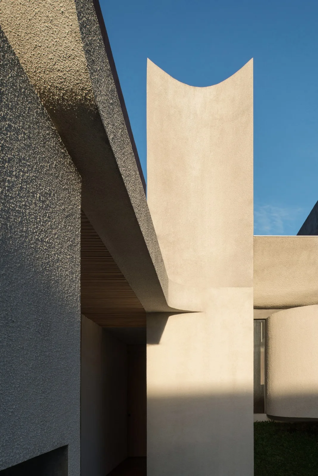 BIM Architecture | Independent Residential Buildings in Narrow Terrain: YD Residential/Isso Architects