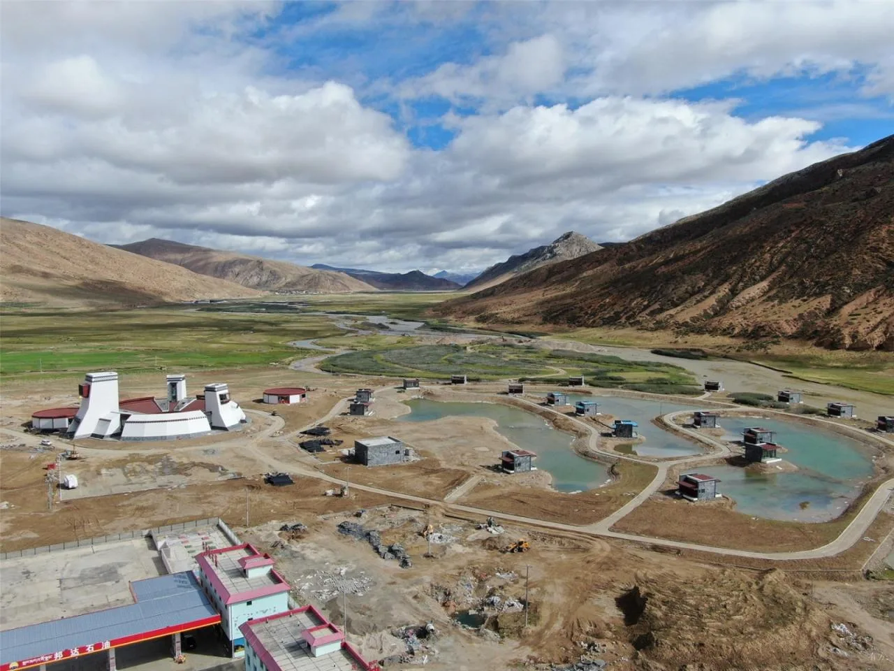 Bangda Tourism Distribution Center under construction