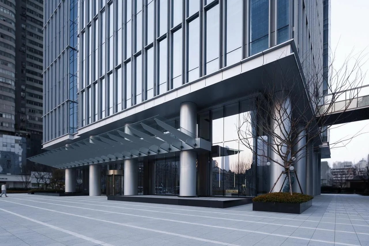 BIM Architecture | Reshaping the Urban Skyline and Stitching Street Life: Wuhan Zhonghai Center/Botao Design