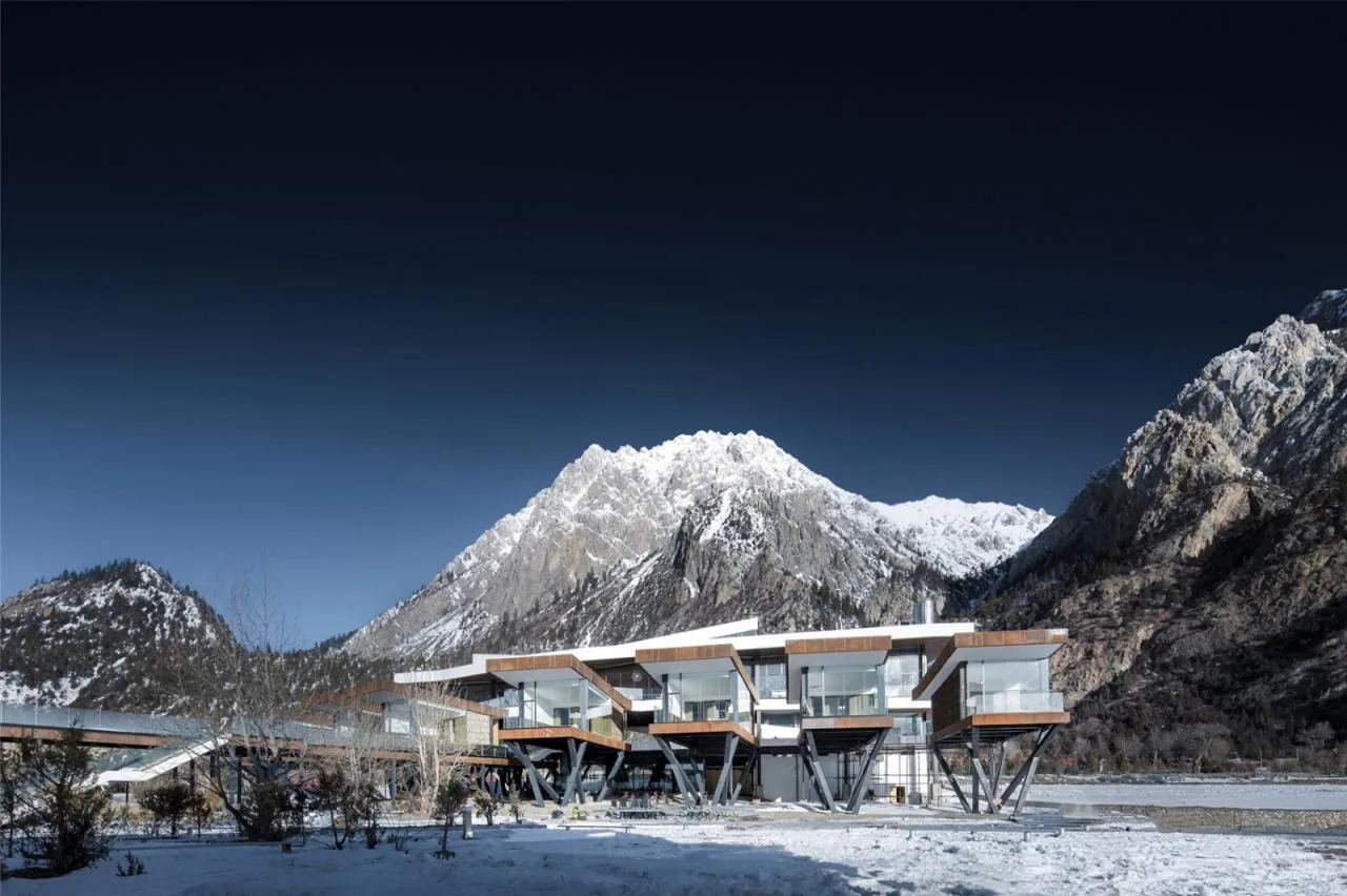 Ranwu Lake Camp Existing Buildings