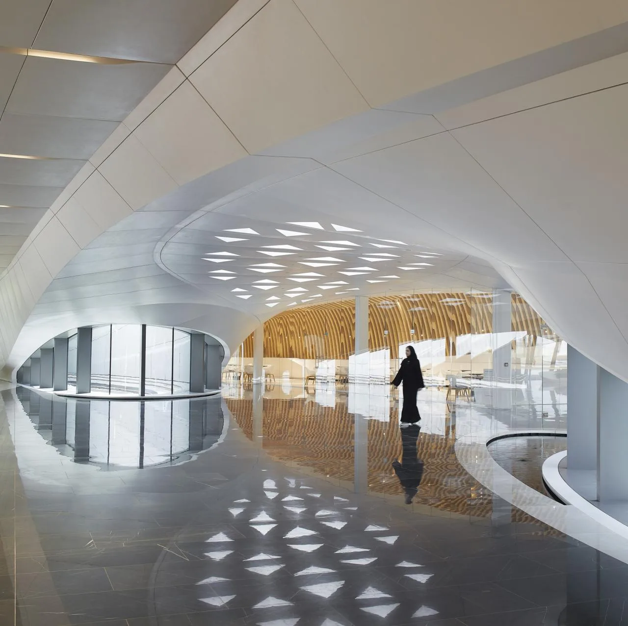 BIM Architecture | Sand Dunes in the Desert, BEEAH Headquarters Building/Zaha Hadid Architects