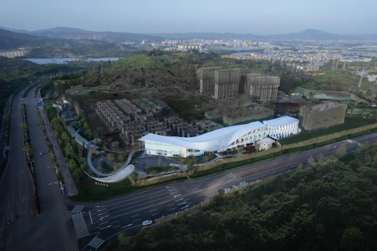 BIM architecture | The imagination of ribbons lingering in the mountains and forests - Kunming Overseas Chinese Town; Dianzhong Lehuocheng Community Center/Chengzhi Design