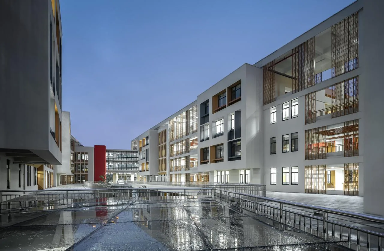 BIM Architecture | Open Education Landscape - Ningbo Vanke Panhuo Experimental Middle School/UA You'an Design
