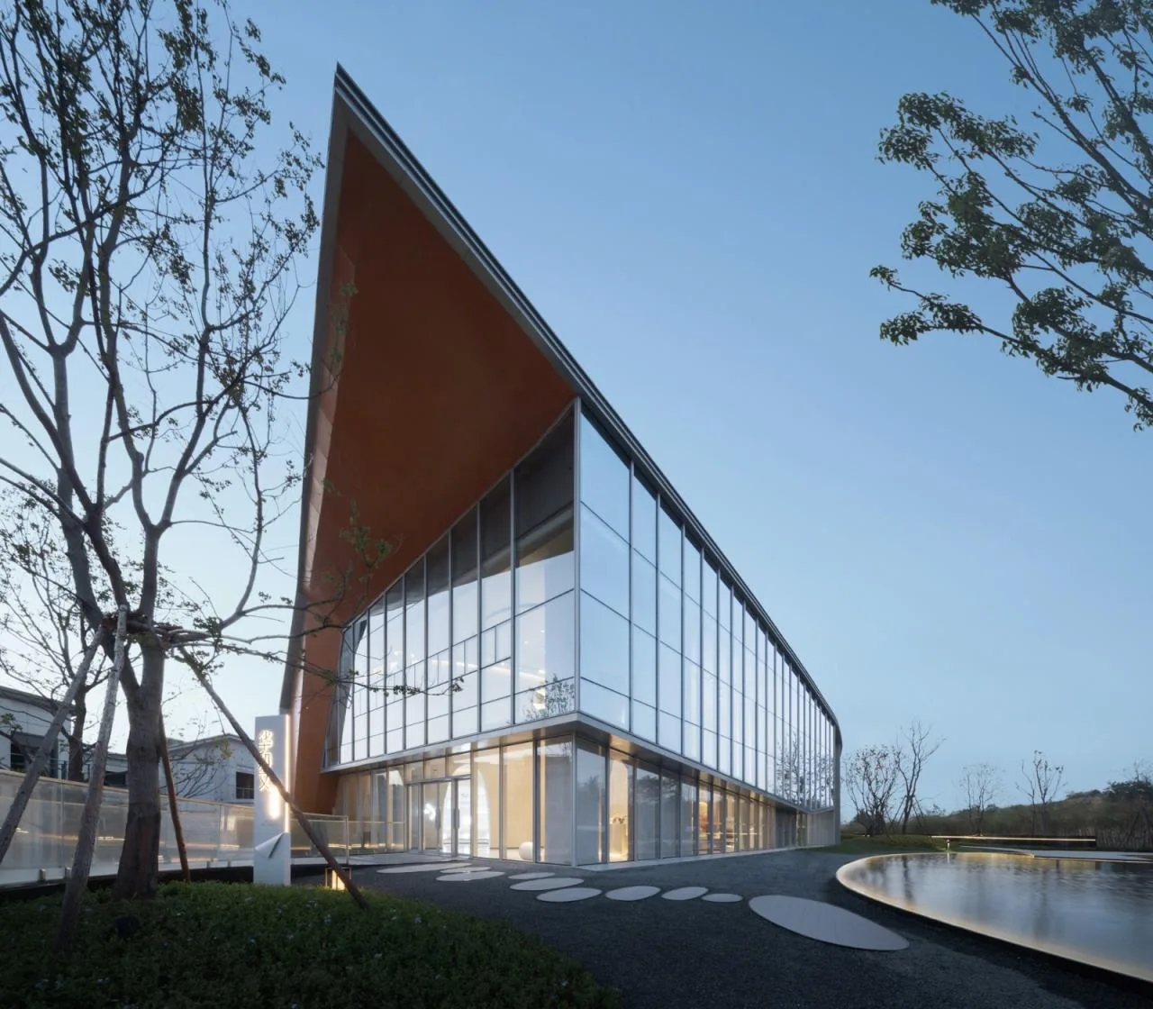 BIM architecture | The imagination of ribbons lingering in the mountains and forests - Kunming Overseas Chinese Town; Dianzhong Lehuocheng Community Center/Chengzhi Design