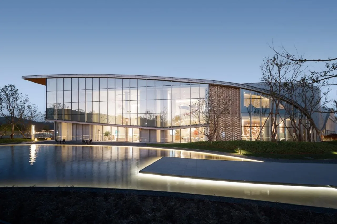 BIM architecture | The imagination of ribbons lingering in the mountains and forests - Kunming Overseas Chinese Town; Dianzhong Lehuocheng Community Center/Chengzhi Design