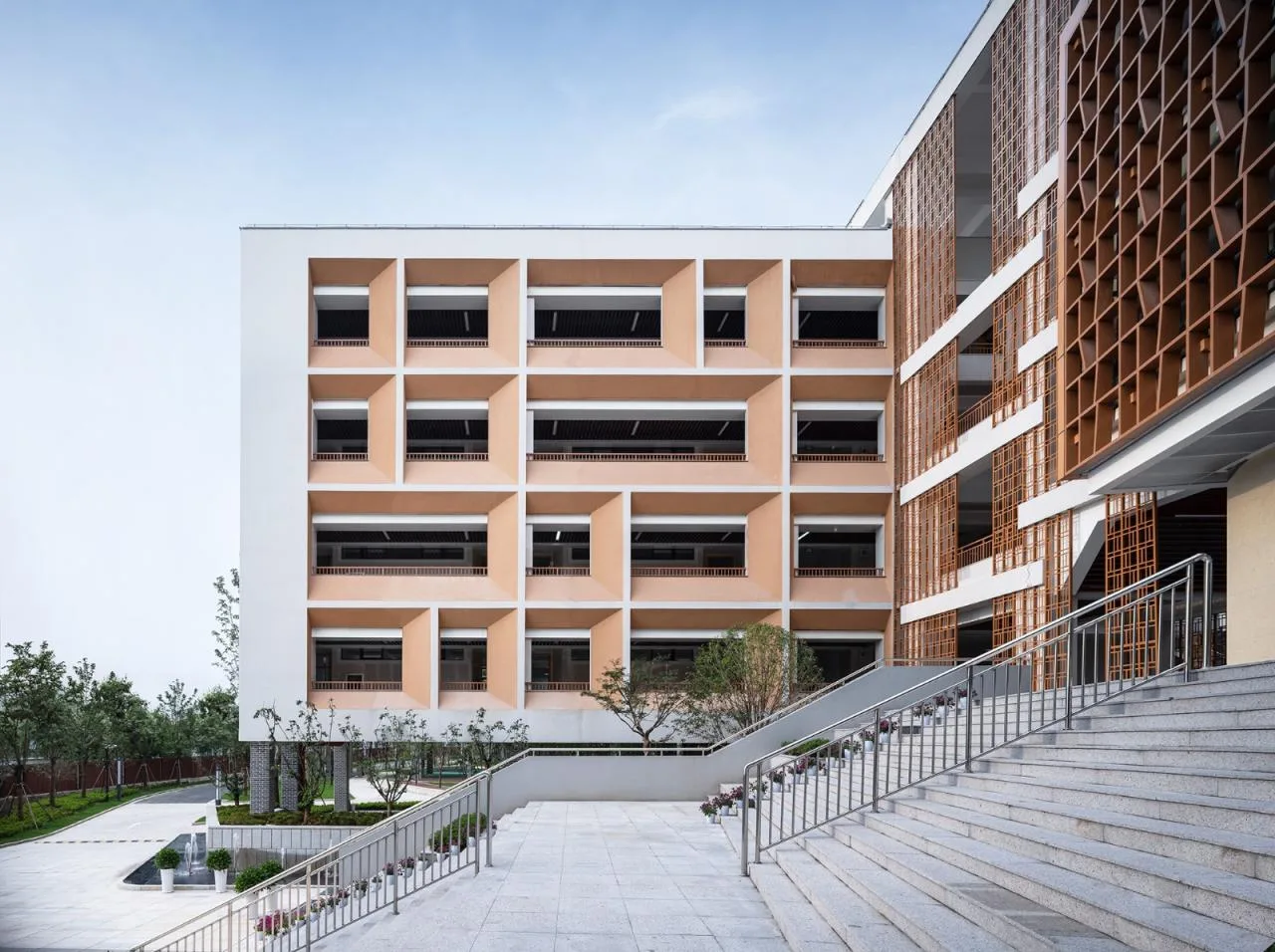 BIM Architecture | Open Education Landscape - Ningbo Vanke Panhuo Experimental Middle School/UA You'an Design