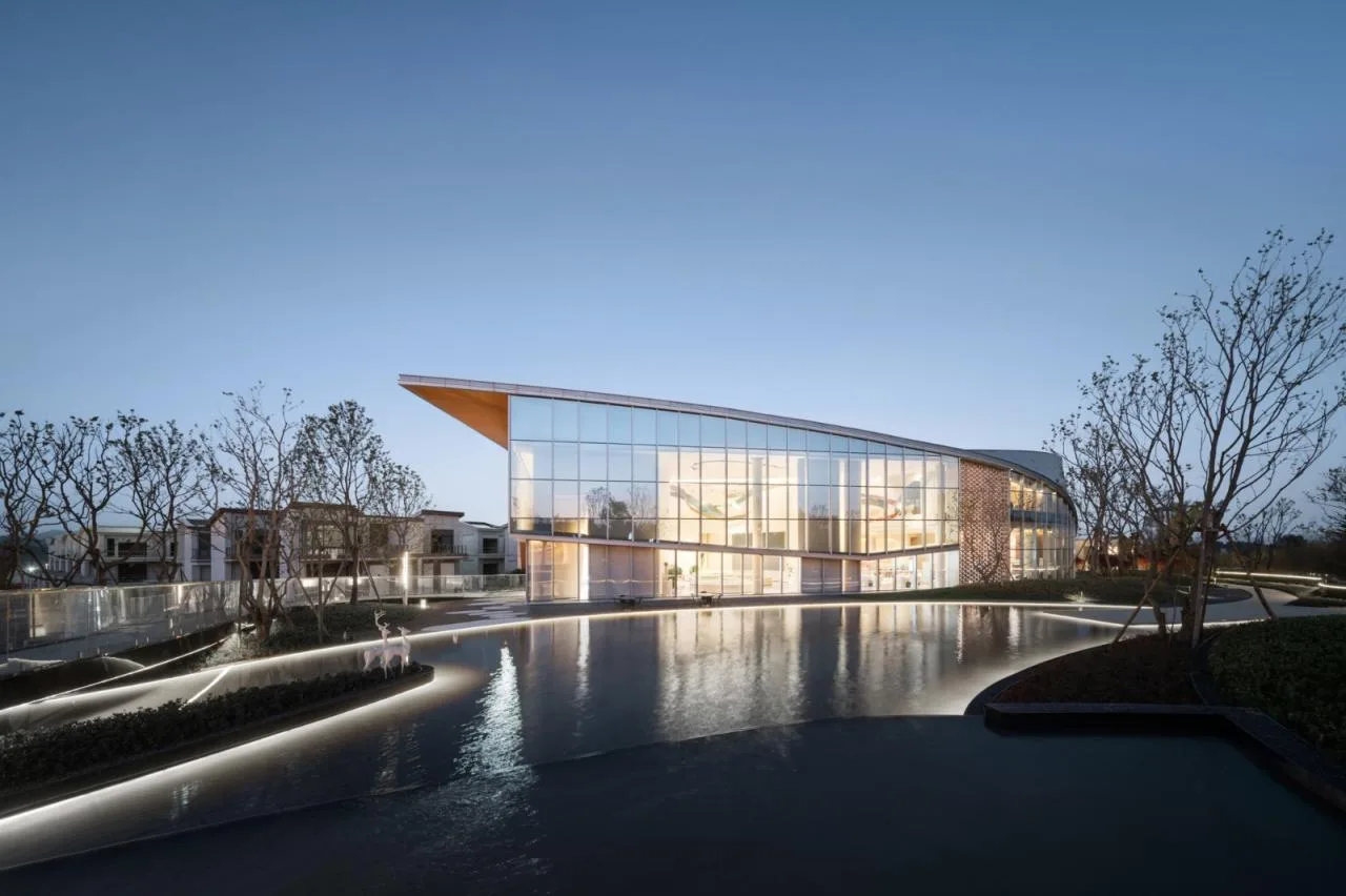 BIM architecture | The imagination of ribbons lingering in the mountains and forests - Kunming Overseas Chinese Town; Dianzhong Lehuocheng Community Center/Chengzhi Design