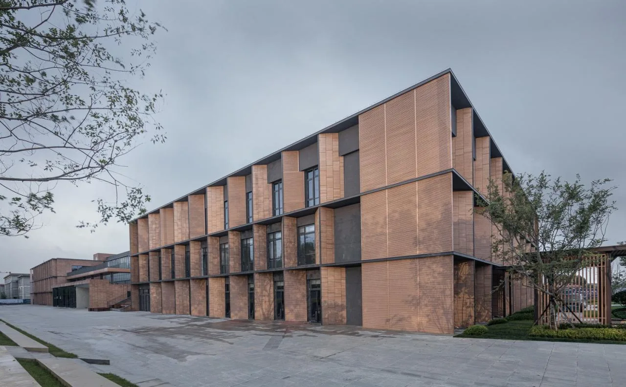 BIM Architecture | Renovation of Abandoned Factory Buildings for Health and Wellness Facilities/Qicheng Design