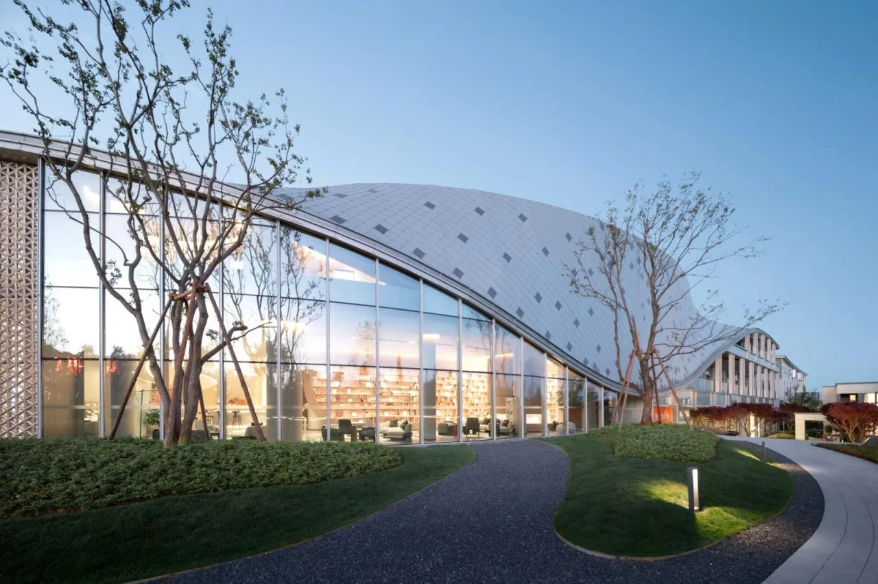 BIM architecture | The imagination of ribbons lingering in the mountains and forests - Kunming Overseas Chinese Town; Dianzhong Lehuocheng Community Center/Chengzhi Design