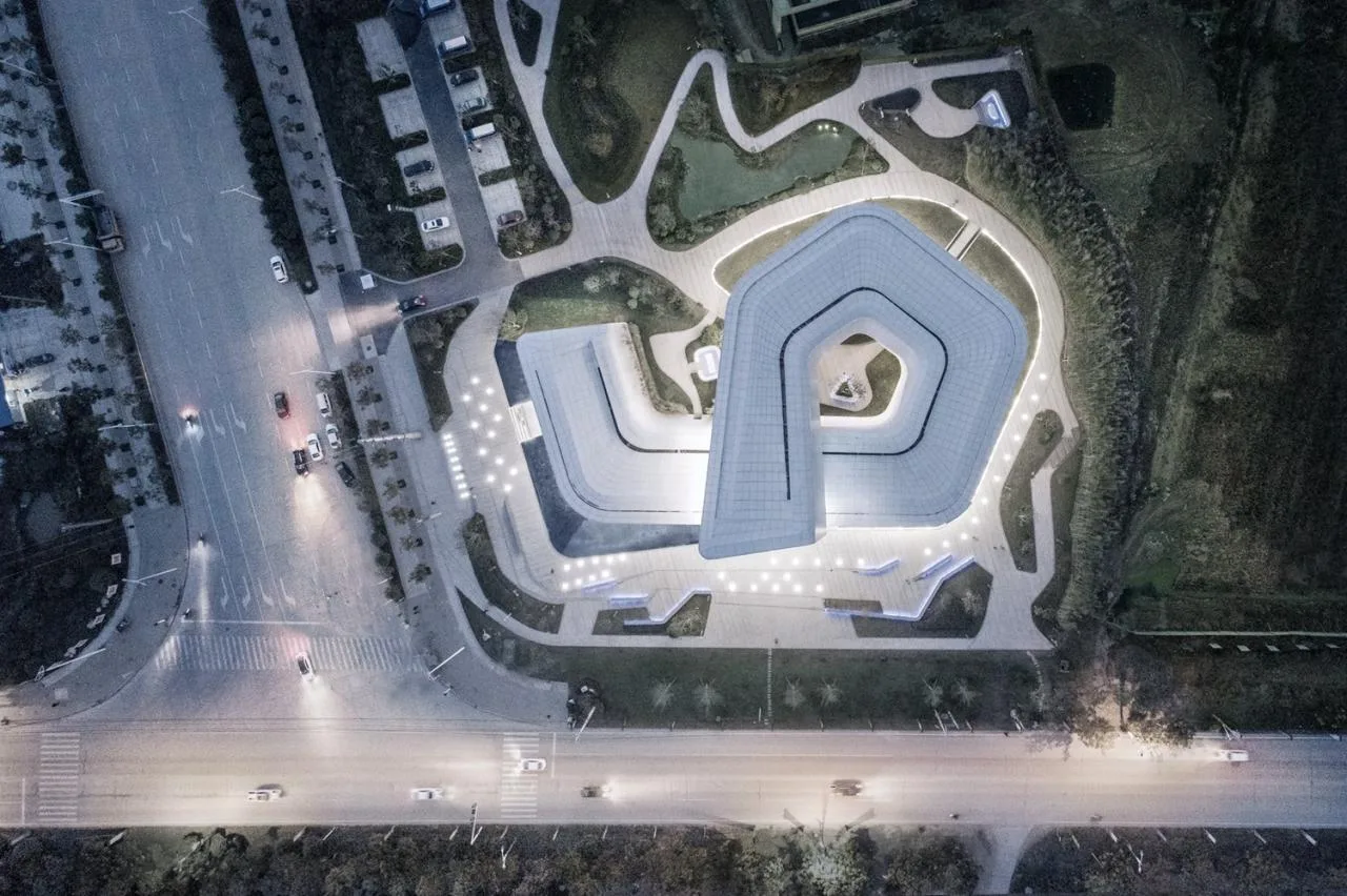 BIM Architecture | Organisms Growing Against Gravity - Honghu Xintan Exhibition Center/UA You'an Design