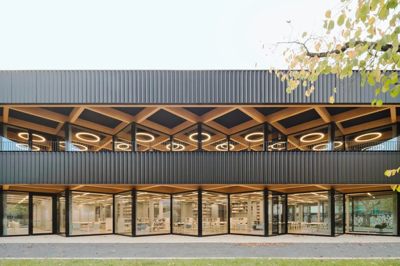 BIM Architecture | Rotating 45 Degrees, Campus Cafeteria and Media Center/wulf Architekten