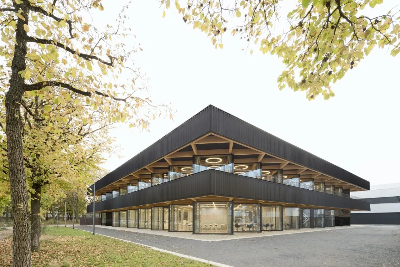 BIM Architecture | Rotating 45 Degrees, Campus Cafeteria and Media Center/wulf Architekten