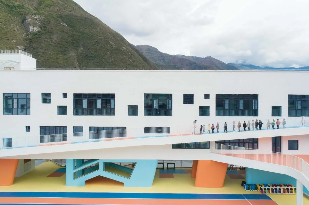 BIM Architecture | Qihang Kindergarten in Jiuzhaigou Valley Scenic and Historic Interest Area County/Dongyi Architecture