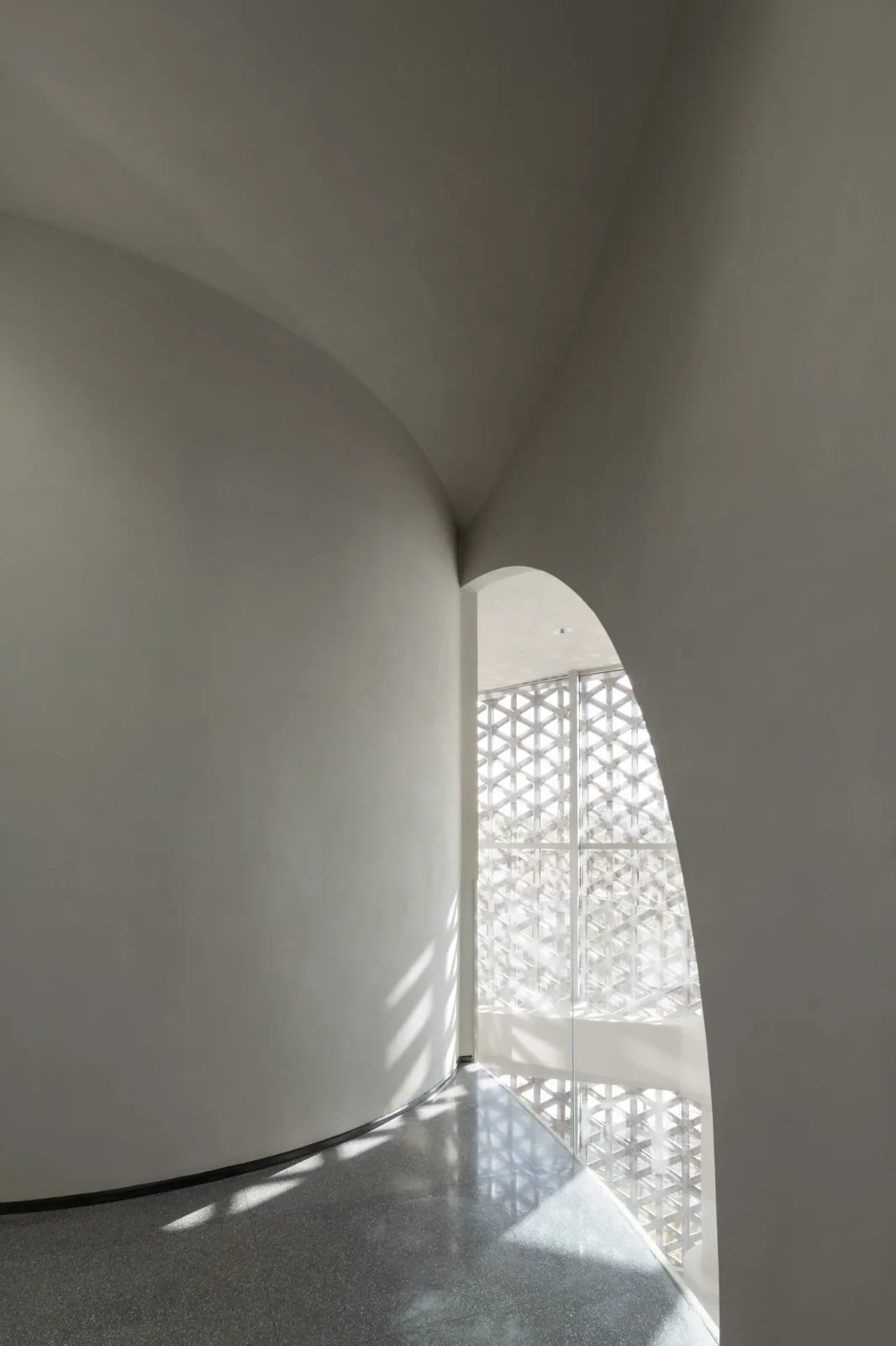 BIM architecture | The imagination of ribbons lingering in the mountains and forests - Kunming Overseas Chinese Town; Dianzhong Lehuocheng Community Center/Chengzhi Design