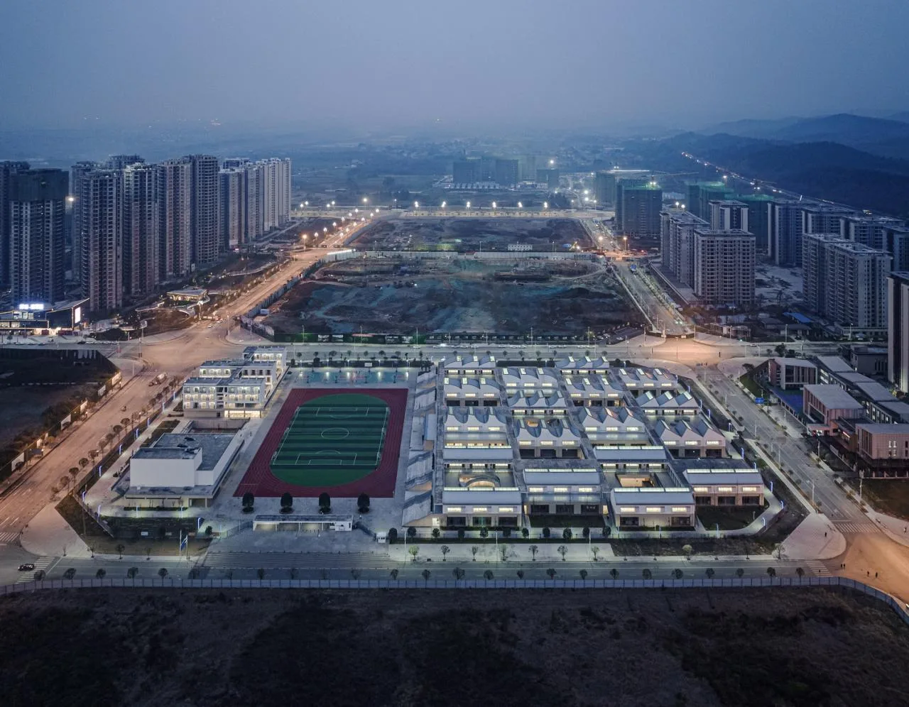 BIM Architecture | Parallel and Light School - Qingyijiang Road Primary School/Jing · Architectural Office (TAO)