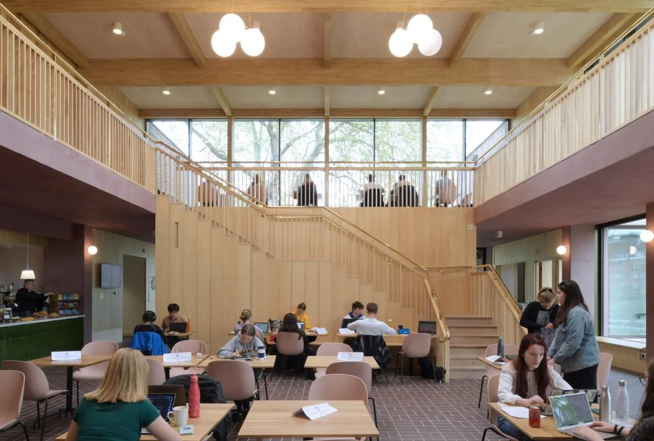 BIM Architecture | Retro Green Glaze, Cambridge University Canteen/Feilden Fowler