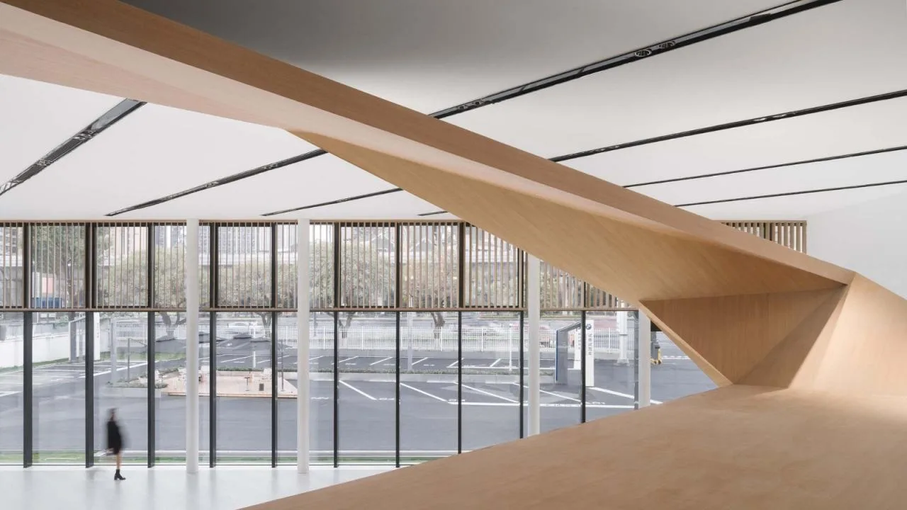 BIM Architecture | Chengdu BMW Experience Center/Zhu Haibo Architectural Design Firm