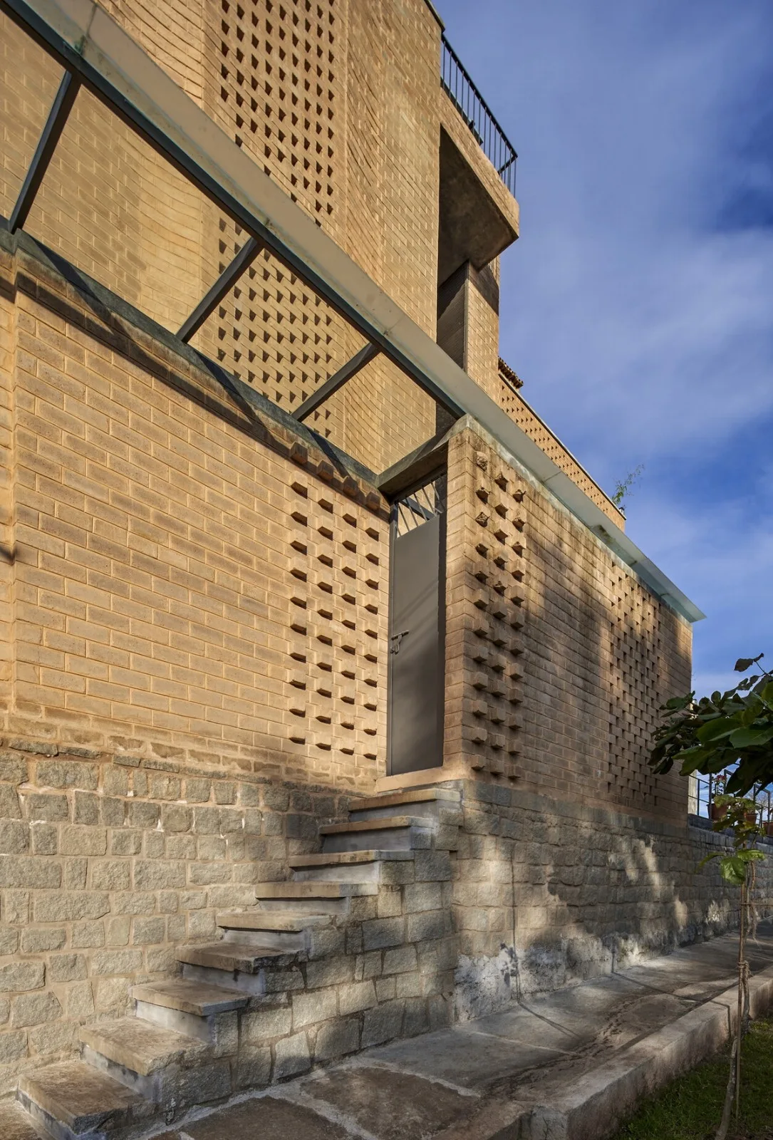 BIM Architecture | Local Materials and Traditional Craftsmanship, Sunyata Eco Hotel/Design Kacheri