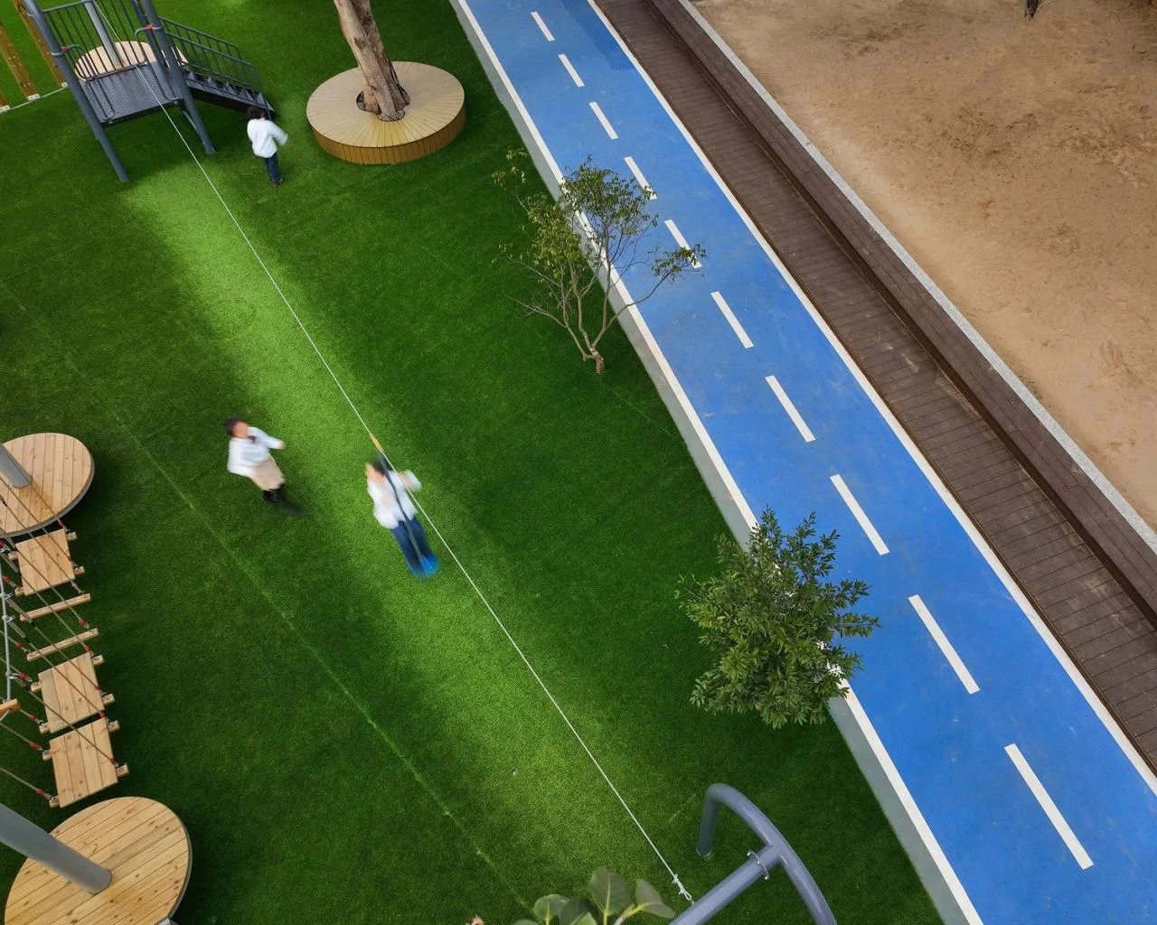 BIM Architecture | Haikou Mountain High School Kindergarten: How to conquer children with a kindergarten located under a high-speed railway station/DIKA's new work
