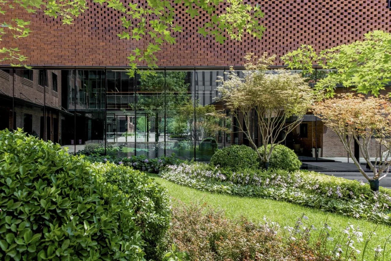 BIM architecture | A memory iteration on the moat: headquarters office building update/Beijing Urban Construction Design and Development Group Co., Ltd