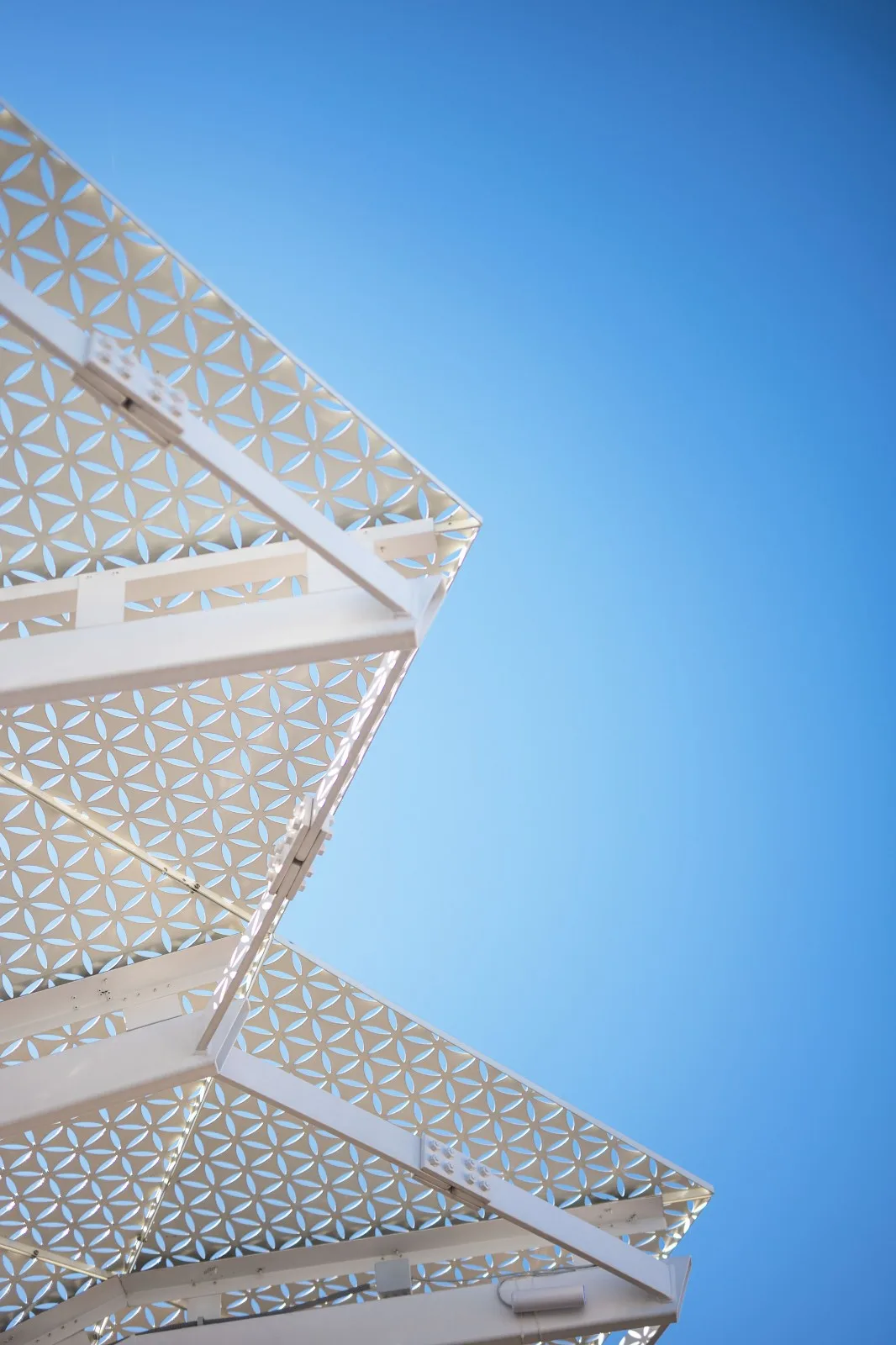 BIM Architecture | The 'Wave' of Healing Towns, Medical Research Center/FAAB
