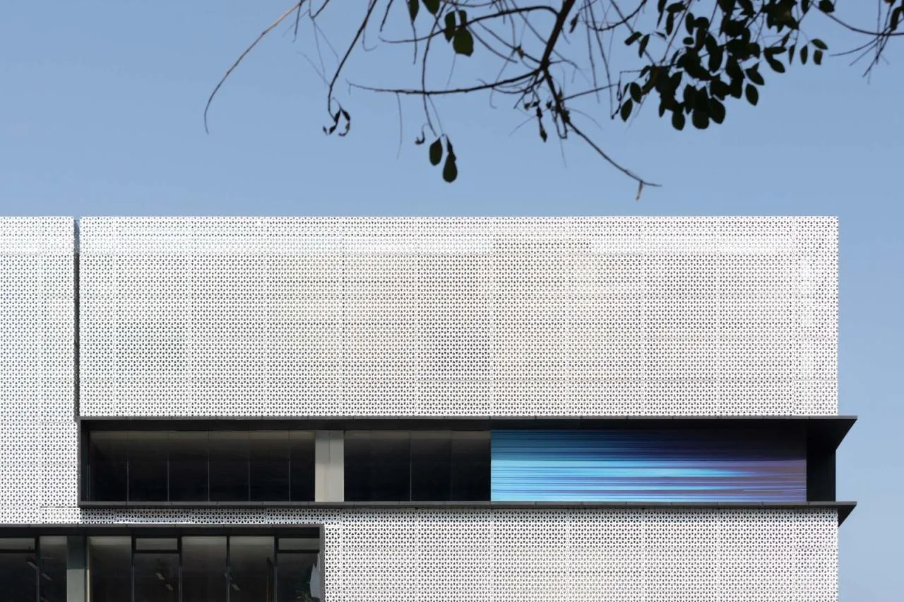 BIM Architecture | Chengdu BMW Experience Center/Zhu Haibo Architectural Design Firm