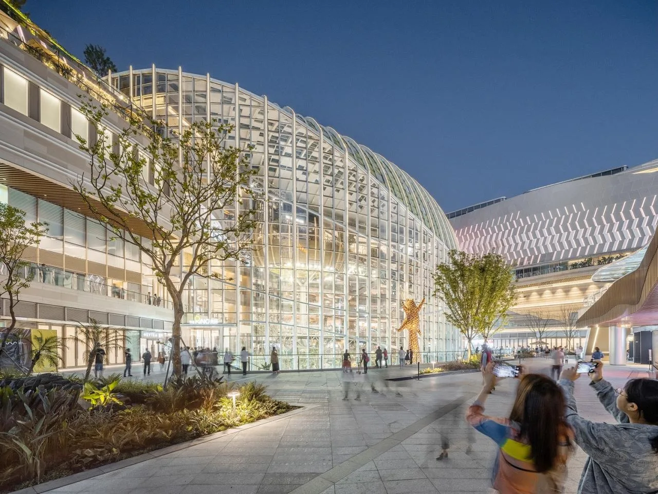 BIM Architecture | Hong Kong Land Chongqing Halo The Ring Shopping Park/PHA Pai Ang
