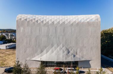 BIM Architecture: Designing the 'Wave' Healing Town and Medical Research Center by FAAB-BIM WORLD