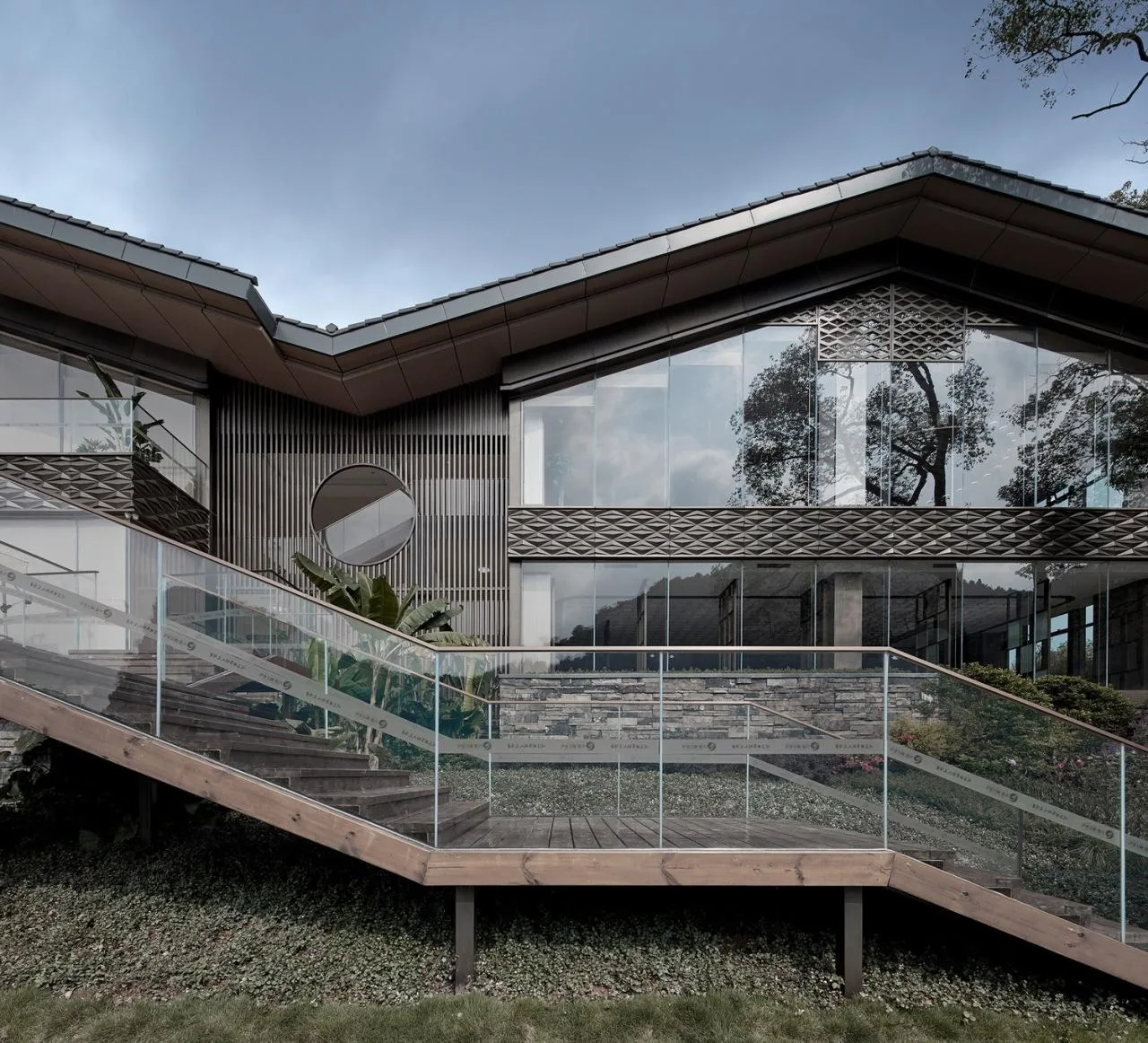 BIM Architecture | Creating 'Negative Space' between Mountains and Rivers - Tashan Guild Hall/UA You'an Design for Lijiang Cultural Tourism Resort