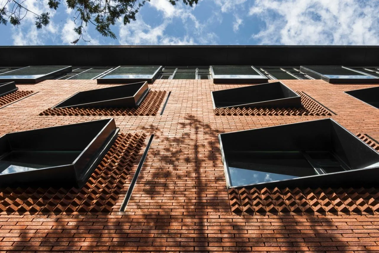 BIM architecture | A memory iteration on the moat: headquarters office building update/Beijing Urban Construction Design and Development Group Co., Ltd