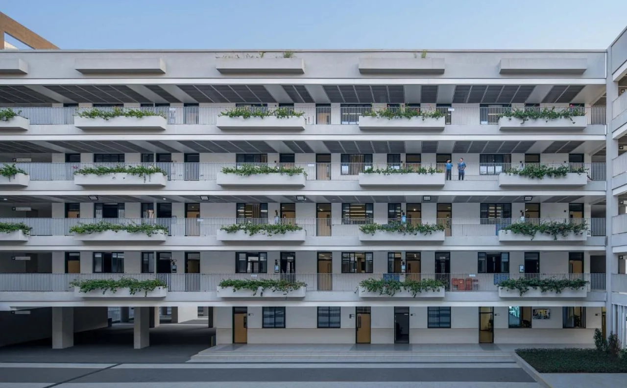 BIM Architecture | Link and Reshaping: Shenzhen Nanshan Qilin Middle School Renovation and Expansion Project/Yuanben Studio