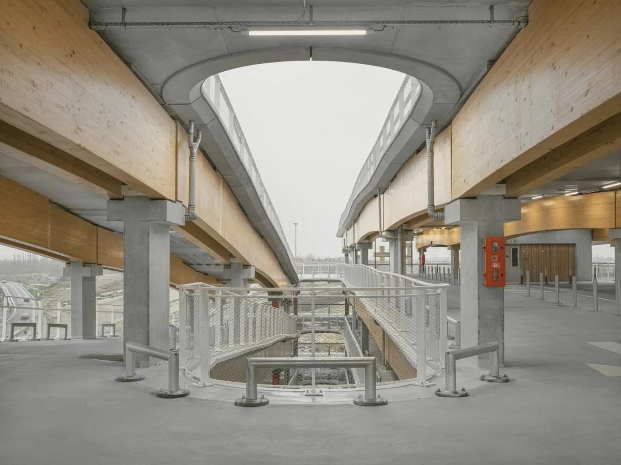 BIM architecture | Park+Ride new model, private transportation+public transportation/HUB