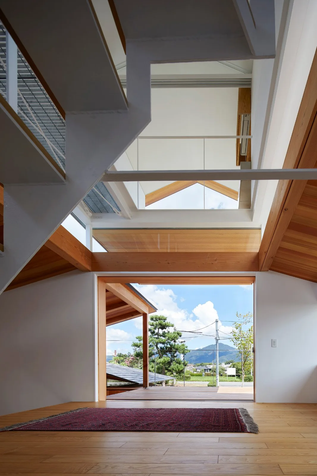 BIM Architecture | Duck House with Overlapping Roofs/Hata Yoyo Architectural Design Firm