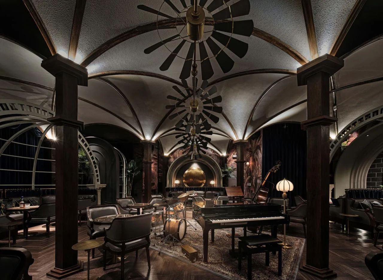 BIM Architecture | Bar: Joyful Time at the Classical Peak/TRIOSTUDIO Sanli Society