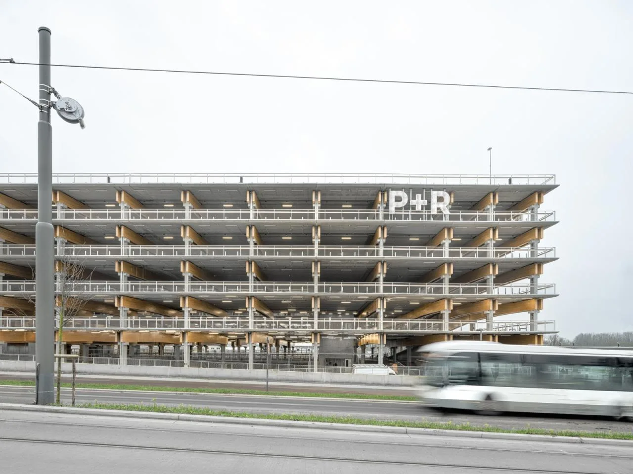 BIM architecture | Park+Ride new model, private transportation+public transportation/HUB
