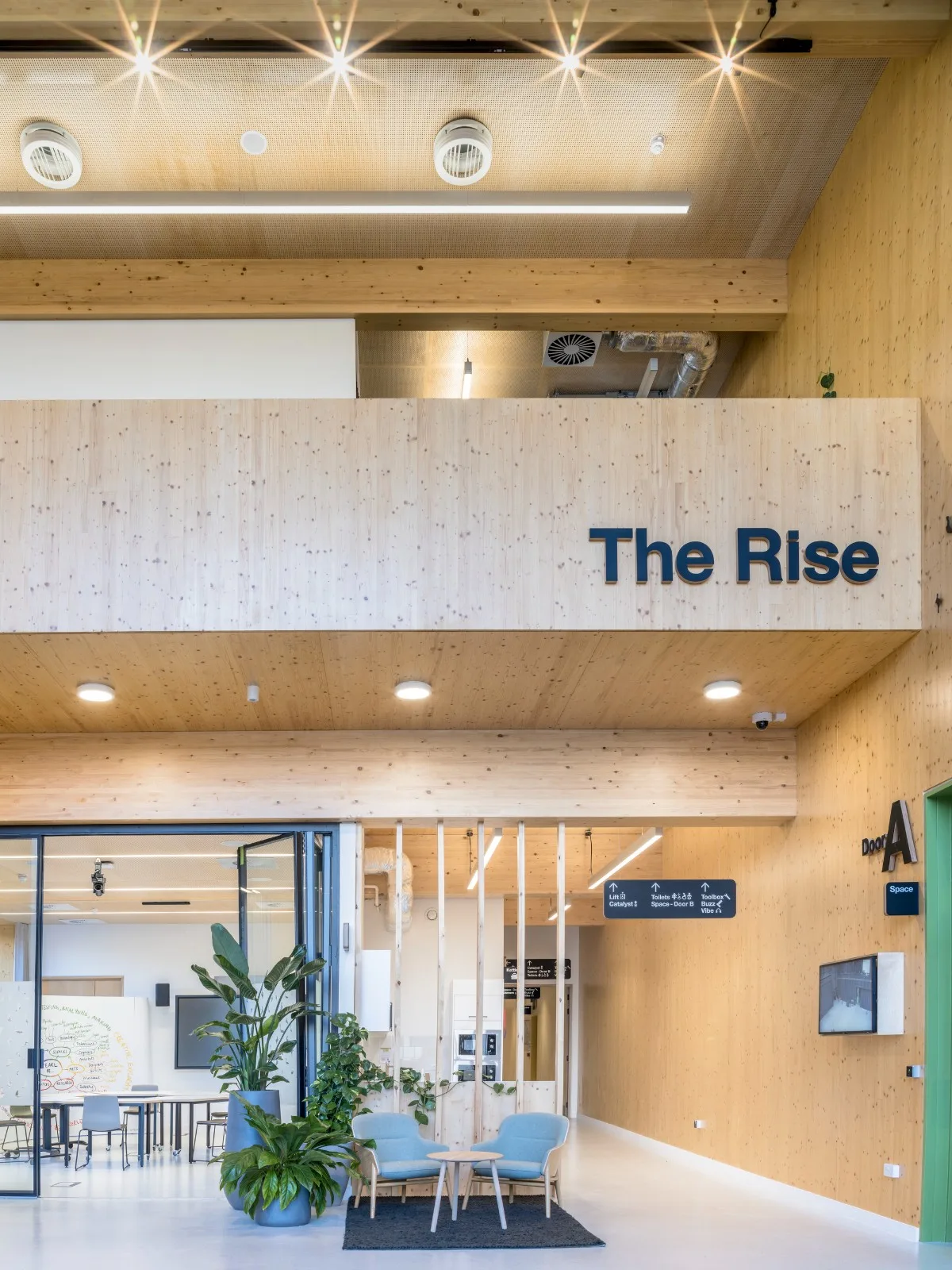 BIM Architecture | UCL Special Research Laboratory/Penoyre&  Prasad