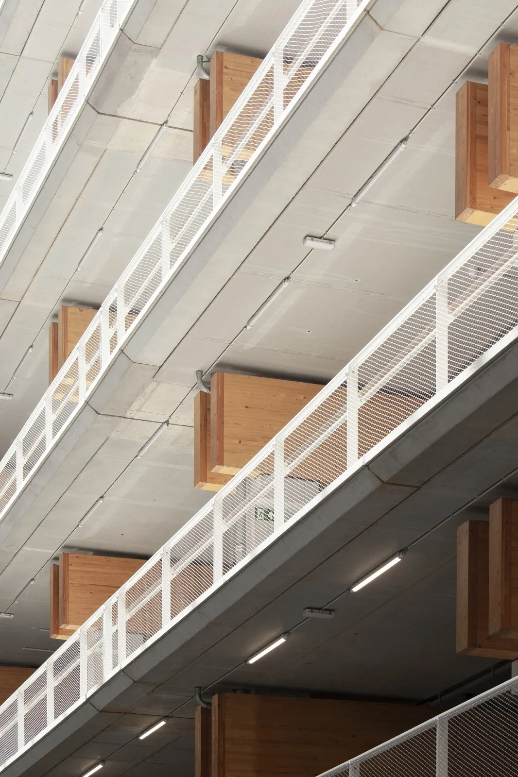 BIM architecture | Park+Ride new model, private transportation+public transportation/HUB