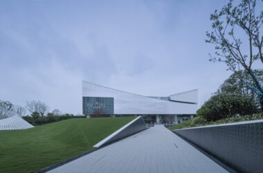 BIM Architecture: Center Beam Design at Zhengrong Qinghe Daguan by Shanghai Huace Architectural Design Firm-BIM WORLD