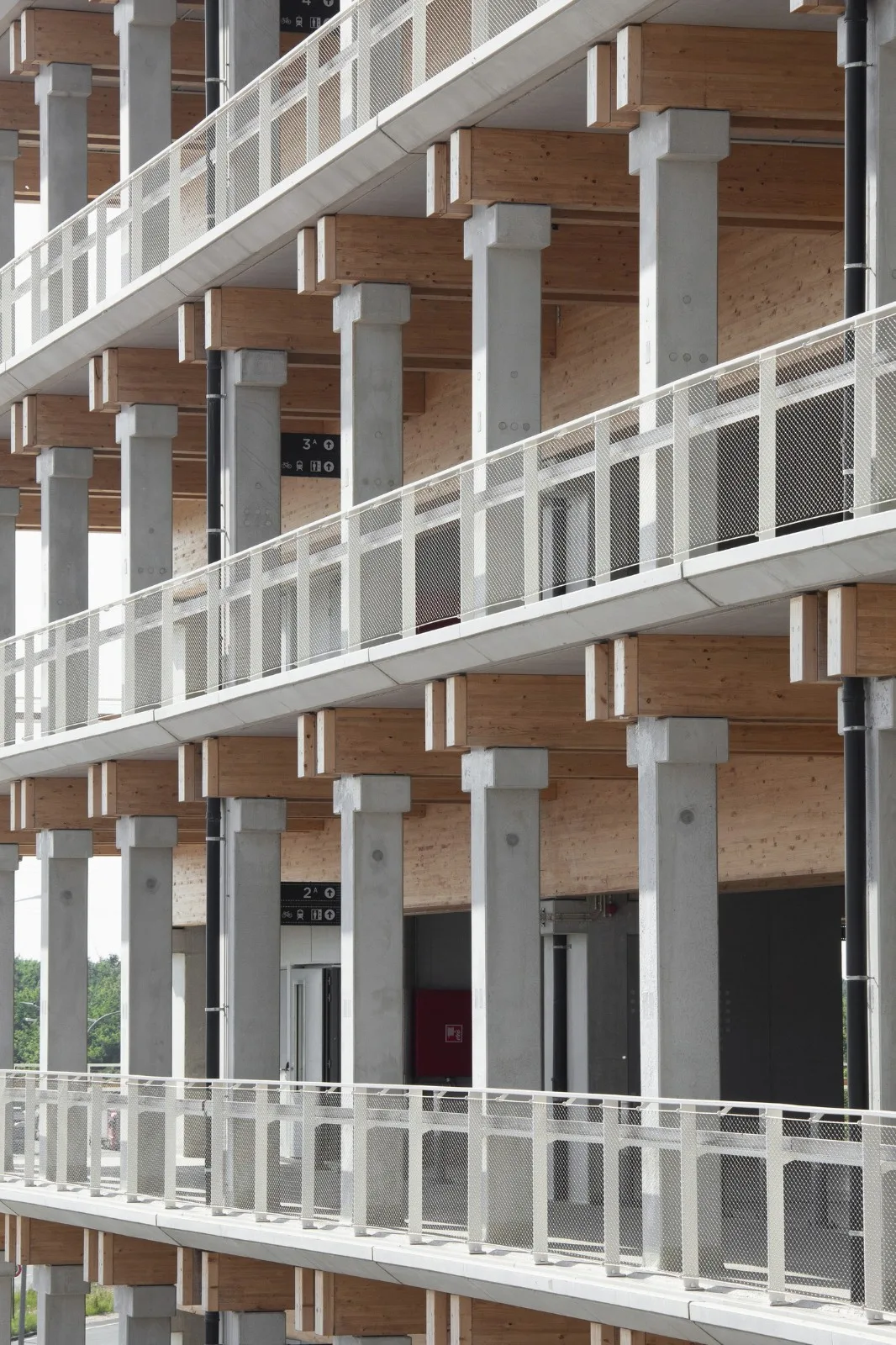 BIM architecture | Park+Ride new model, private transportation+public transportation/HUB