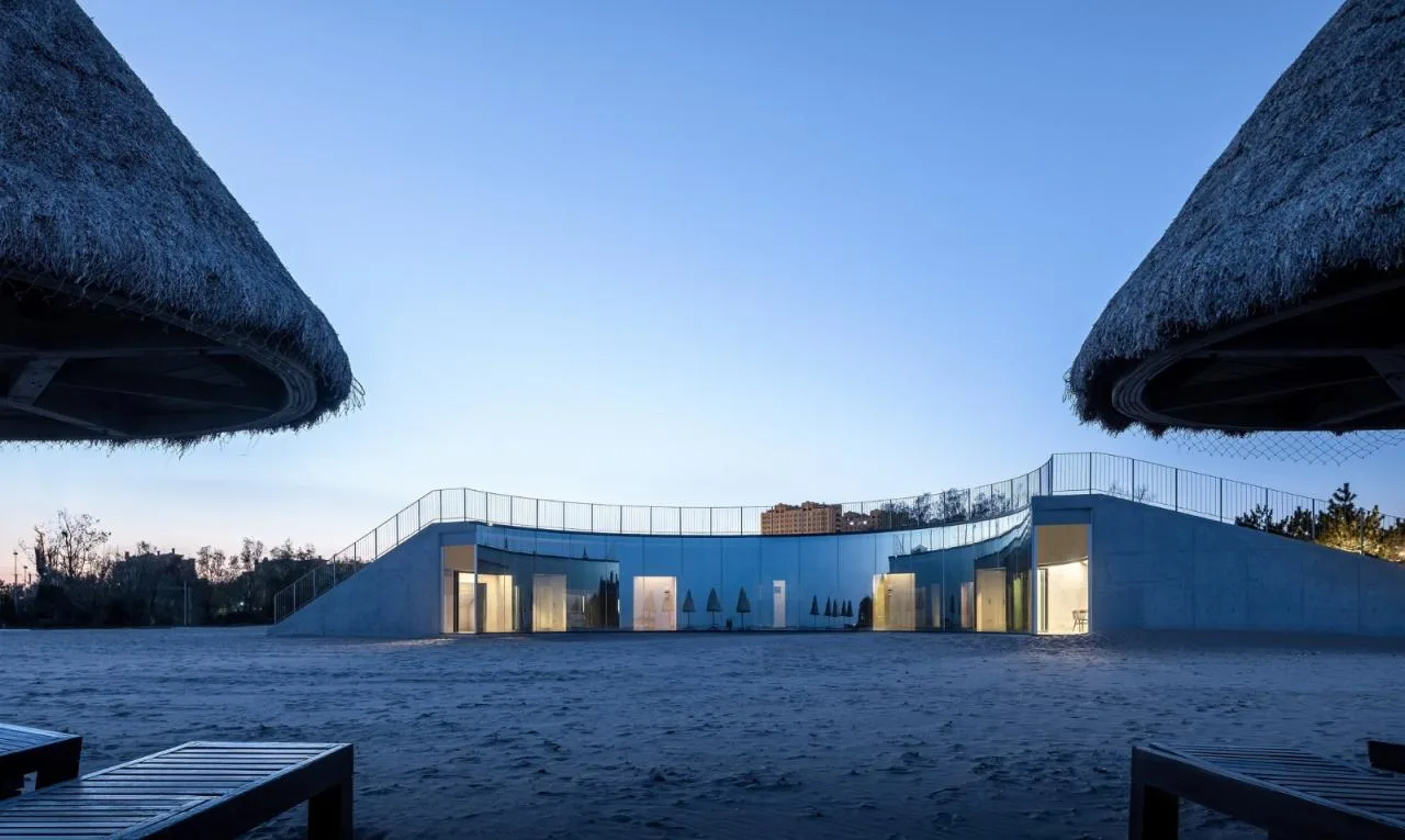 BIM Architecture | Seaside Cafe: Echoes of the Sea/Same Architectural Design Firm