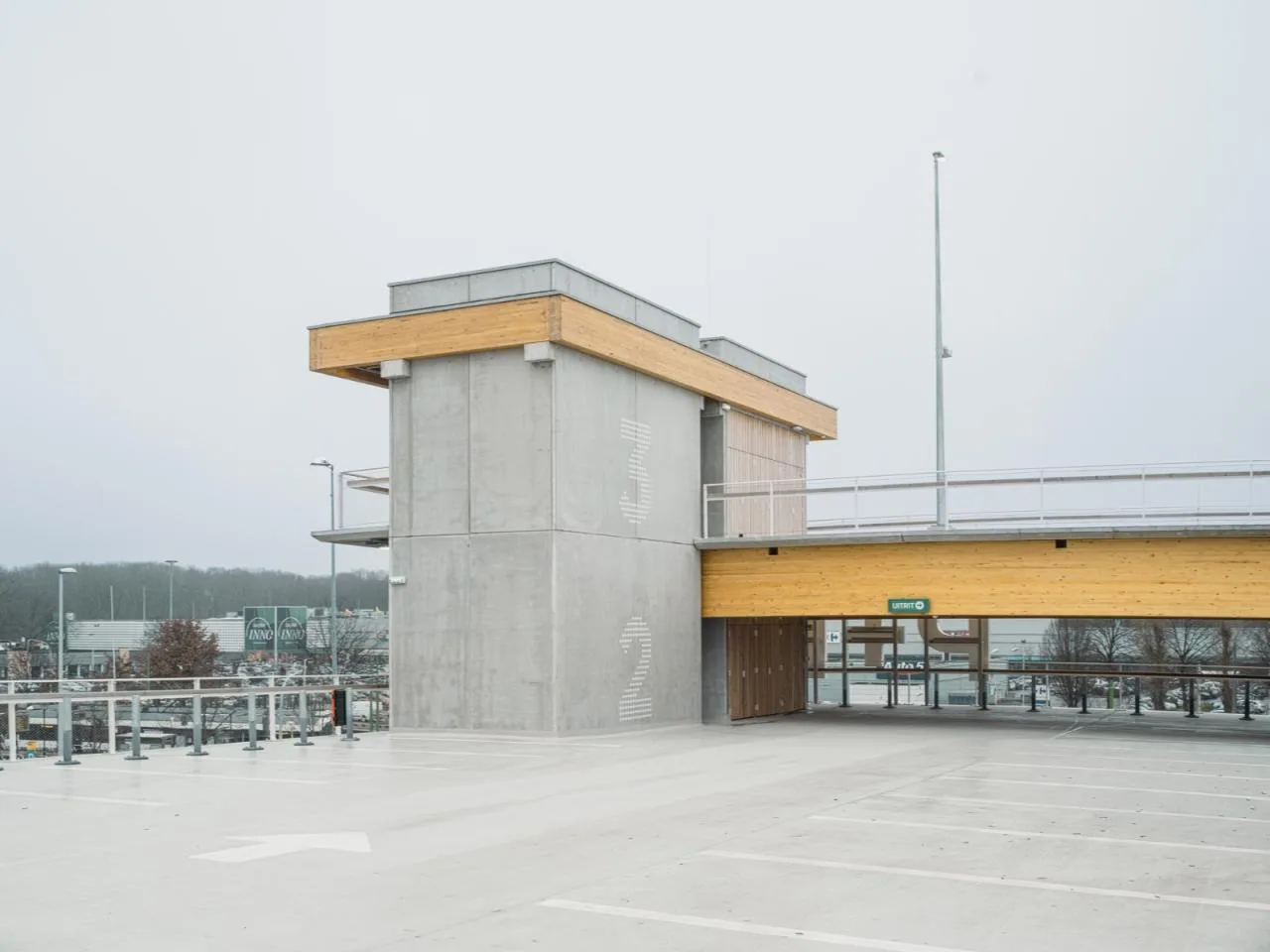 BIM architecture | Park+Ride new model, private transportation+public transportation/HUB